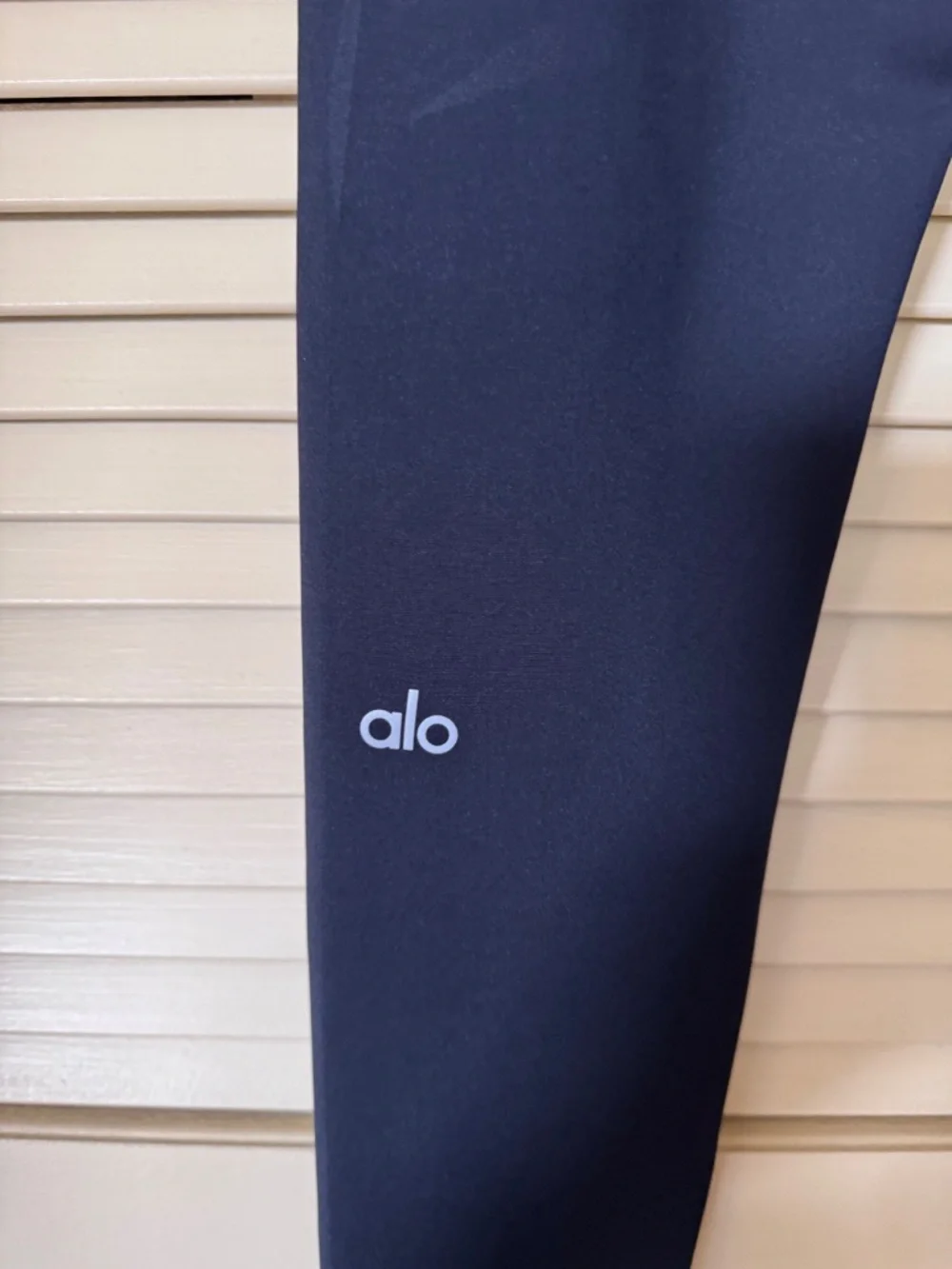 ALO women airbrush legging size L